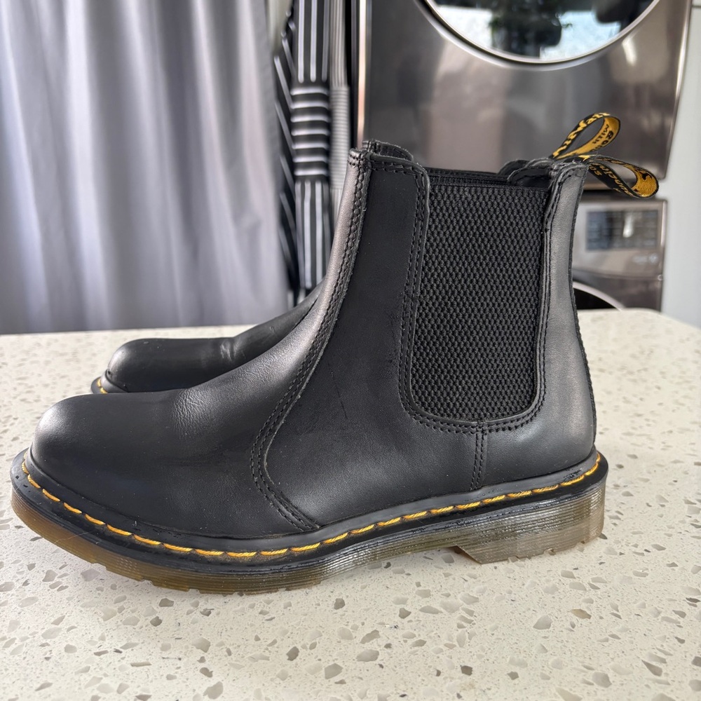 DR MARTENS 2976 WOMEN'S LEATHER CHELSEA BOOTS SIZE 8